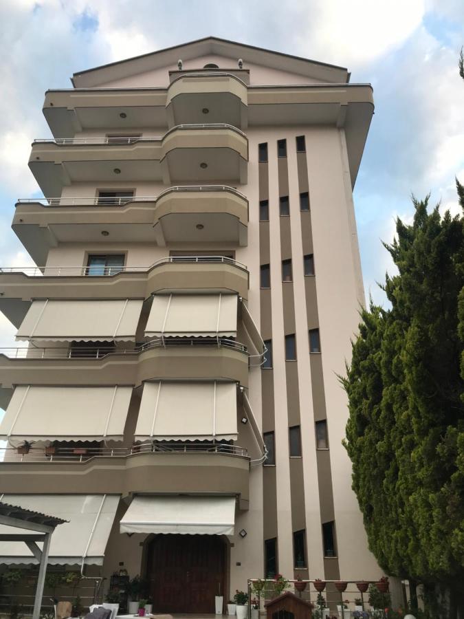 Guest House Il Palazzo Драч Екстериор снимка