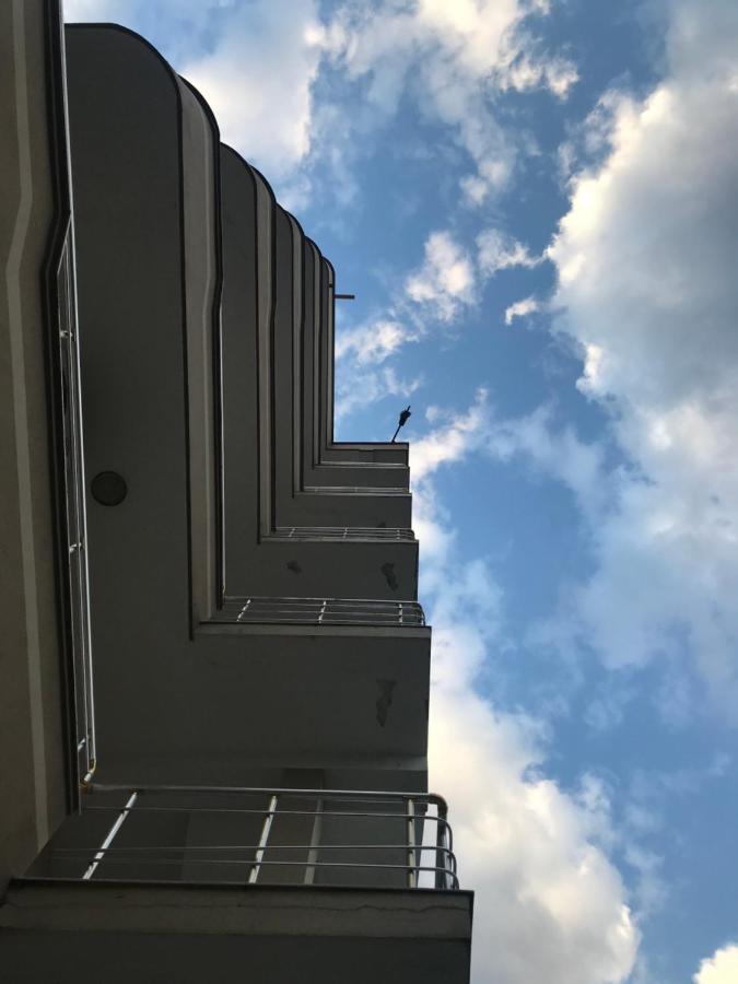 Guest House Il Palazzo Драч Екстериор снимка