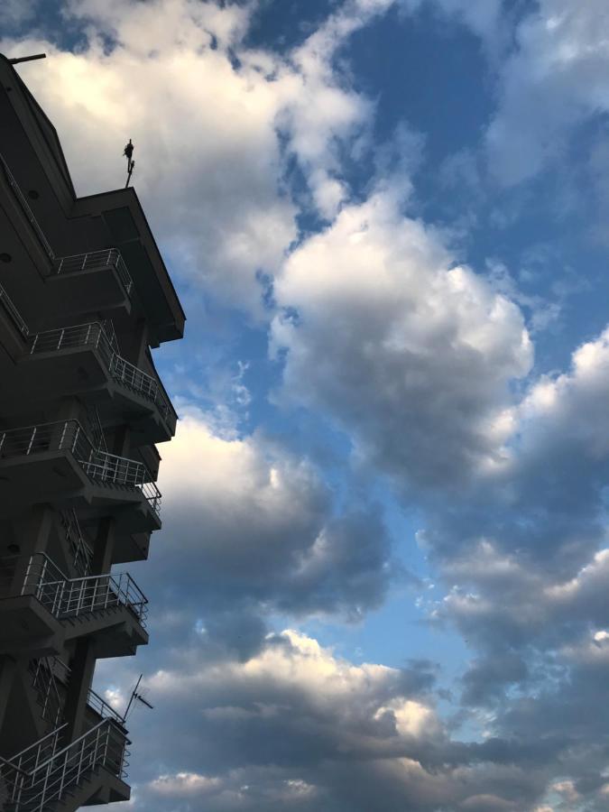Guest House Il Palazzo Драч Екстериор снимка
