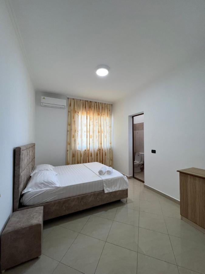 Guest House Il Palazzo Драч Екстериор снимка