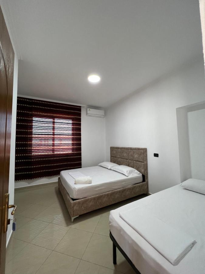 Guest House Il Palazzo Драч Екстериор снимка