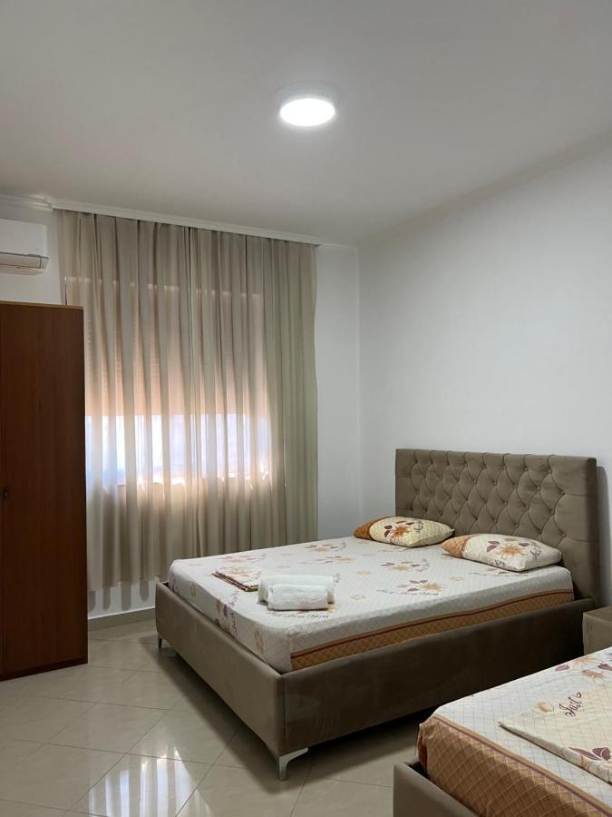 Guest House Il Palazzo Драч Екстериор снимка