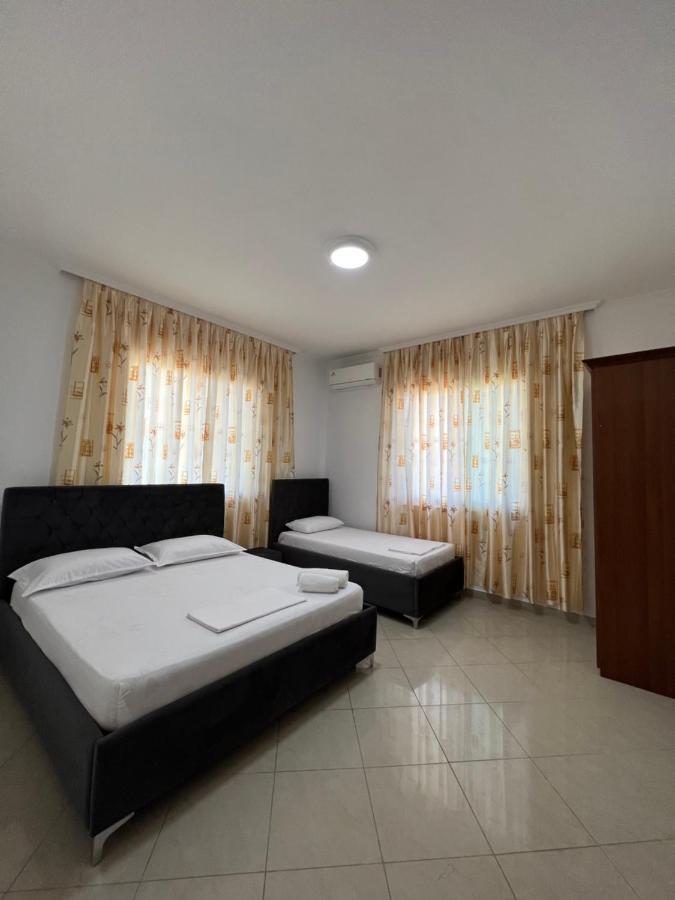 Guest House Il Palazzo Драч Екстериор снимка