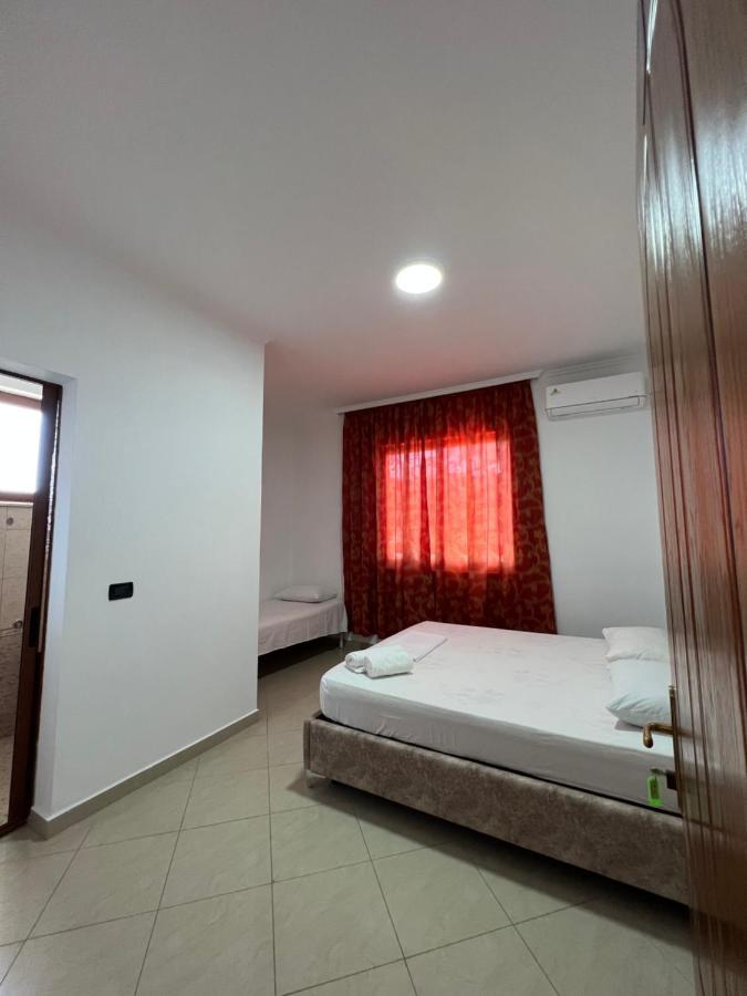 Guest House Il Palazzo Драч Екстериор снимка