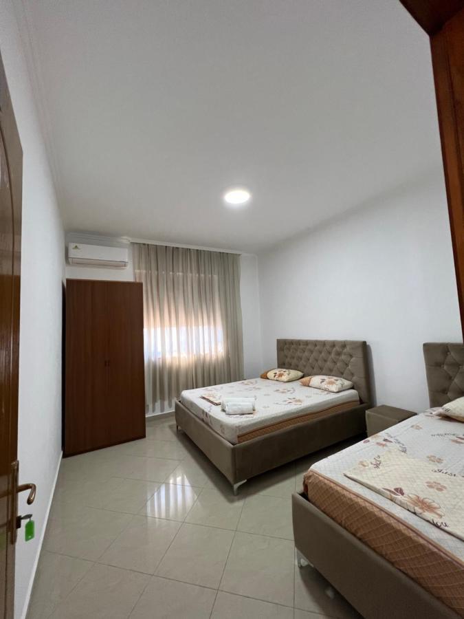 Guest House Il Palazzo Драч Екстериор снимка