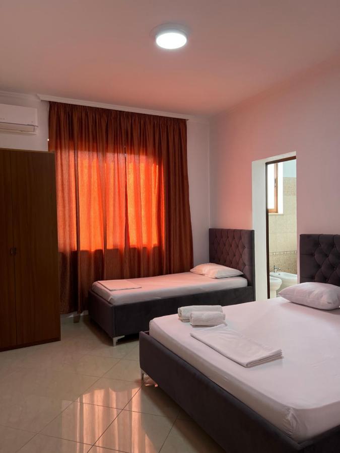 Guest House Il Palazzo Драч Екстериор снимка