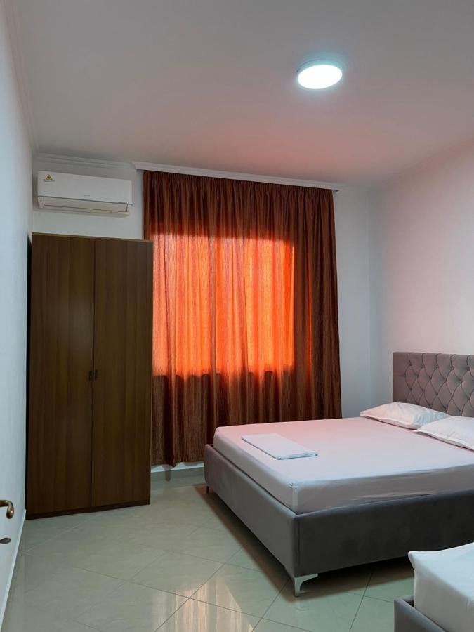 Guest House Il Palazzo Драч Екстериор снимка