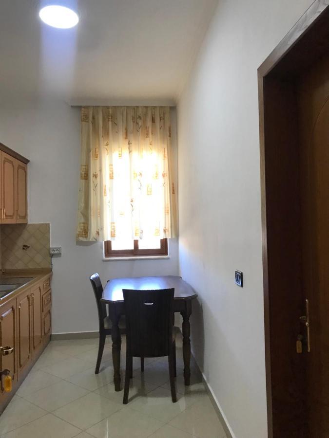 Guest House Il Palazzo Драч Екстериор снимка
