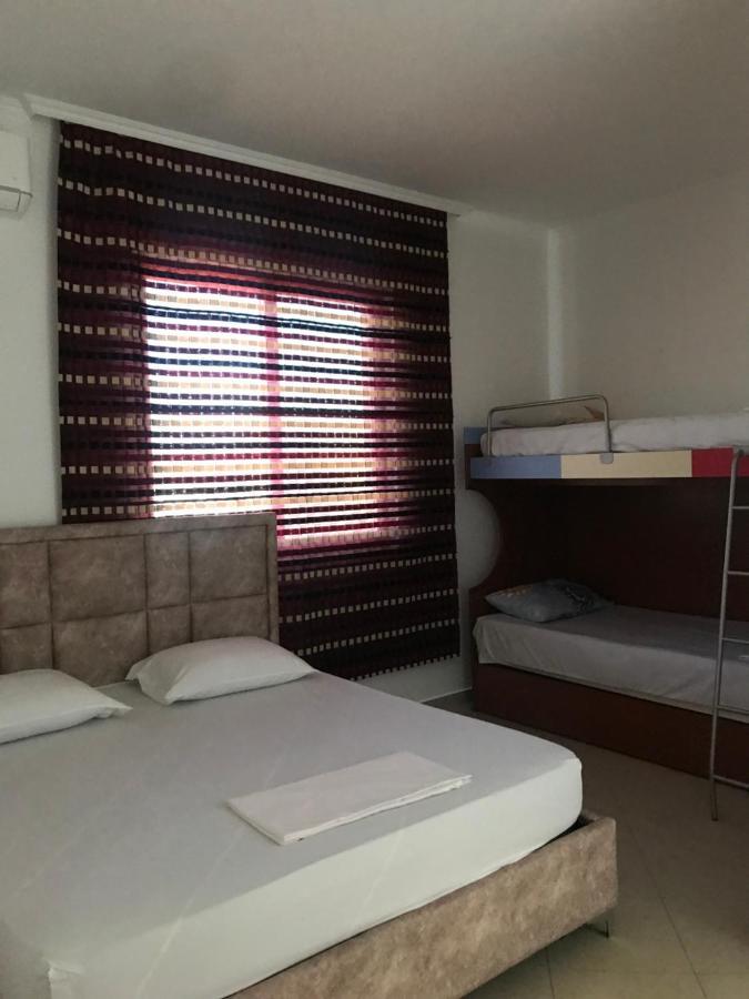 Guest House Il Palazzo Драч Екстериор снимка