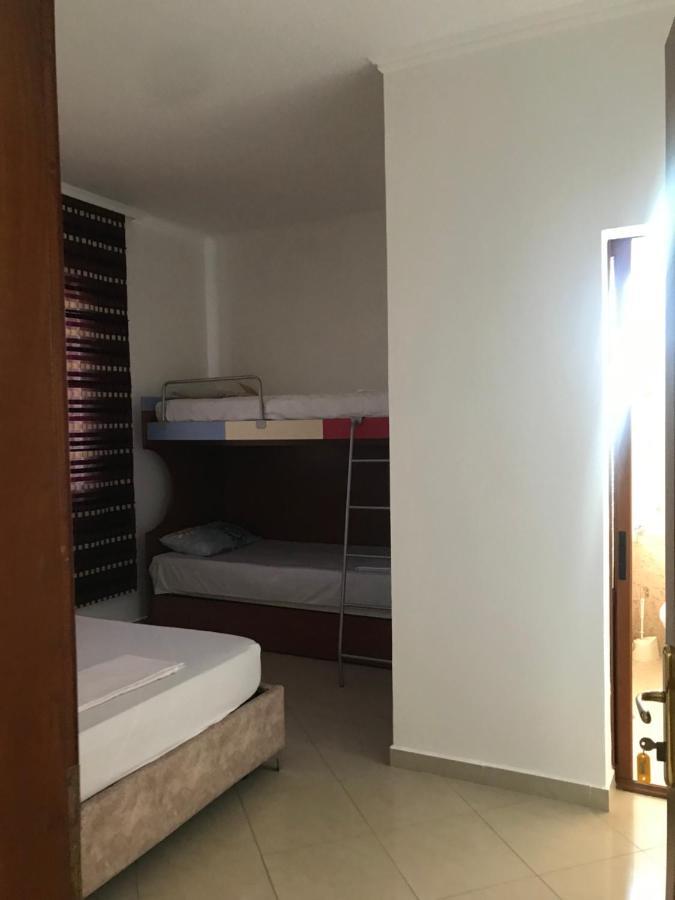 Guest House Il Palazzo Драч Екстериор снимка