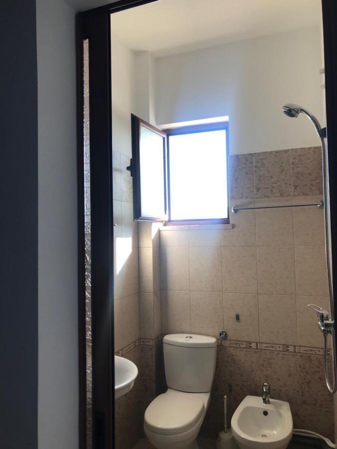 Guest House Il Palazzo Драч Екстериор снимка